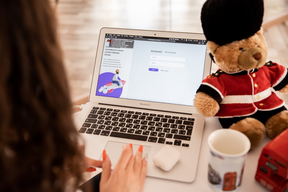 Онлайн-курсы школы London Express Online